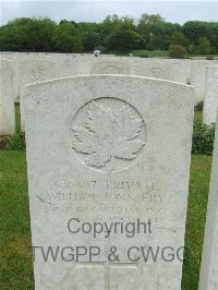 Etaples Military Cemetery - Fry, W J